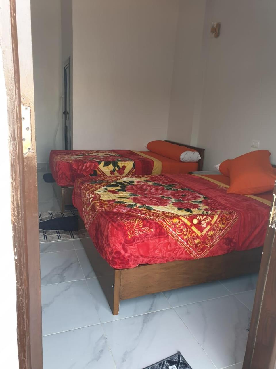Onaty Narty Guest House أسوان الغرفة الصورة